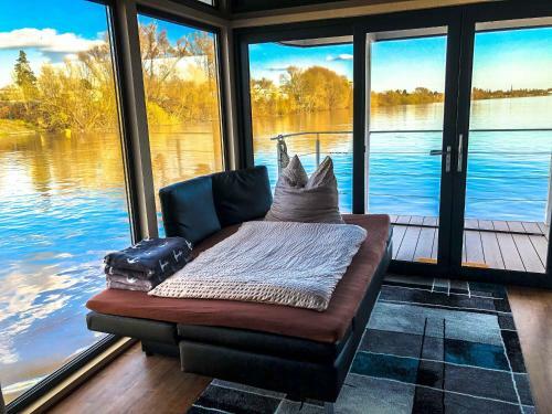 Houseboat Villa.nautica