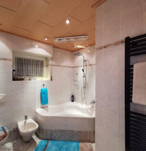 Apartamento Ferienwohnung Schwallmann