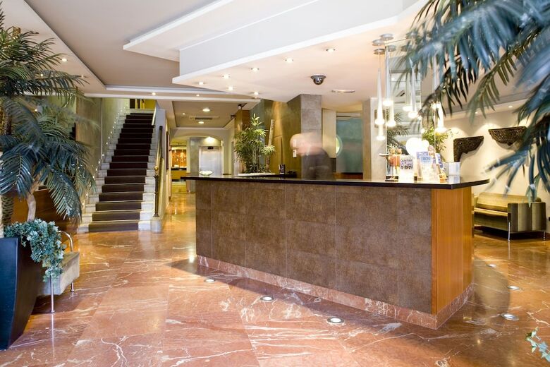 Hotel Oasis