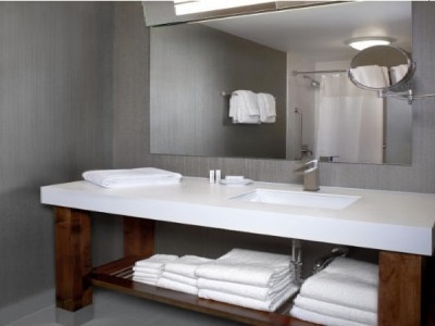 Hotel Courtyard By Marriott Downtown Toronto