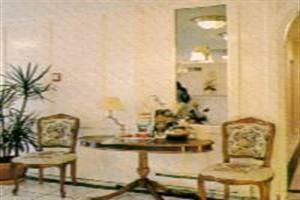 Barclay Hotel