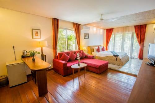 Hotel Away Villa Salt Phnom Penh