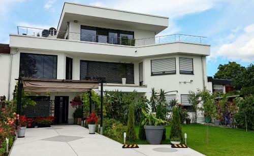 Villa Casa Blanca