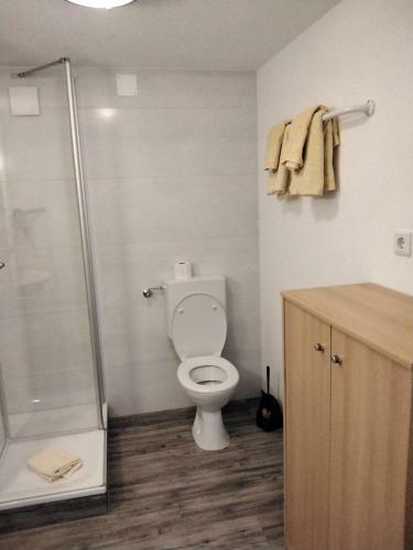 Apartamento Gasthaus Und Pension Zur Linde