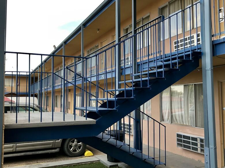 Motel Budget Inn West