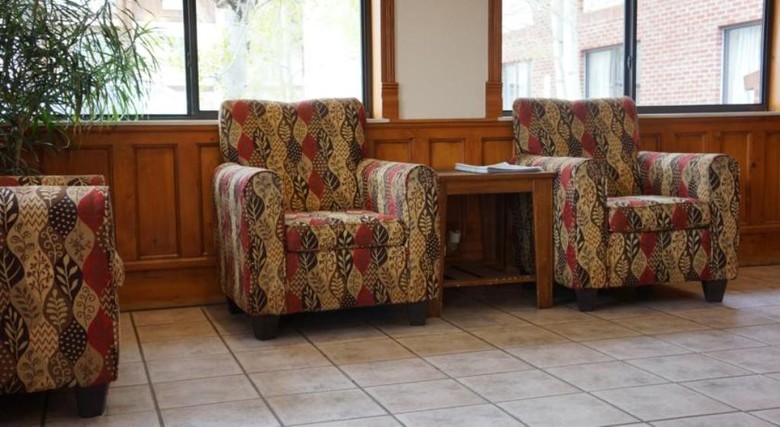 Hotel Luxury Inn & Suites