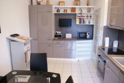 Apartamento L�bsche Burg Mit Balkon & Parkplatz Neu! - Abc248