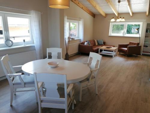 Apartamento Sommerhaus Mit Dachterrasse & Parkplatz Neu! - Abc324