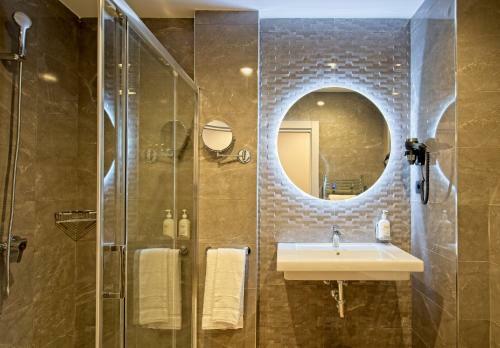 Hotel Dwo Yuste Alcal�