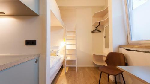 Aparthotel Room For Rent