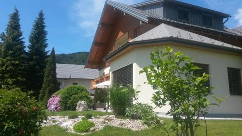 Hostal Pension Kreuzinger