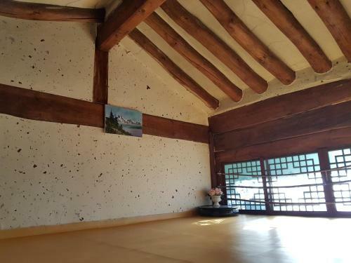 Hostal Soriwool Guesthouse