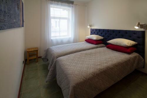 Sunnyhouse Apartments
