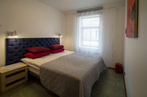Sunnyhouse Apartments