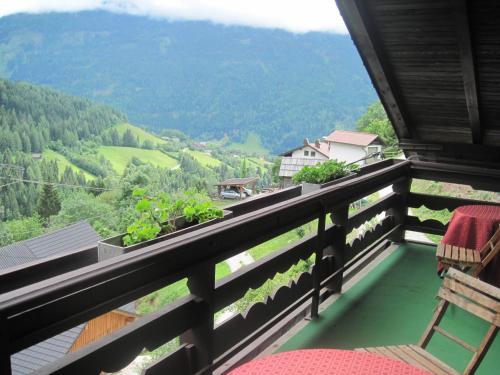 Hostal Chalet Catton