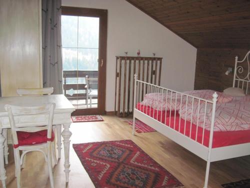 Hostal Chalet Catton