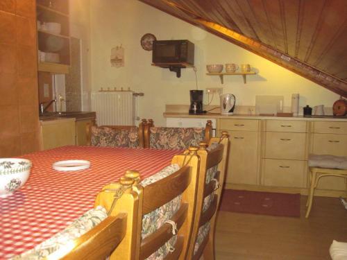 Hostal Chalet Catton