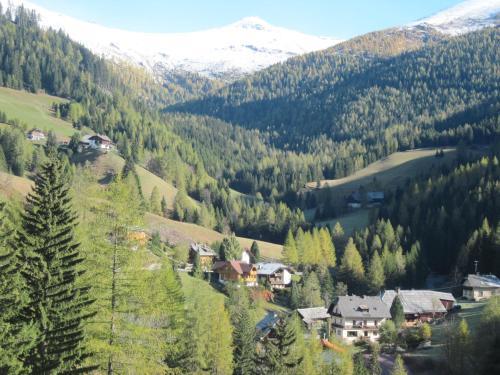 Hostal Chalet Catton