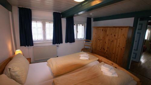 H�s Letji Man Dach Min