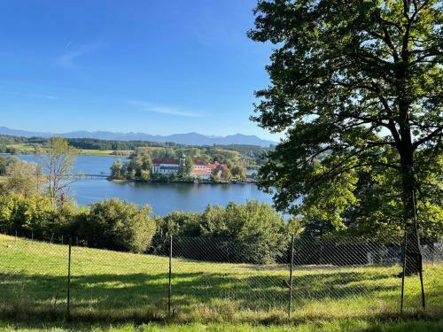 Apartamento Haus Am Weinberg, 83370 Seeon Oberbayern