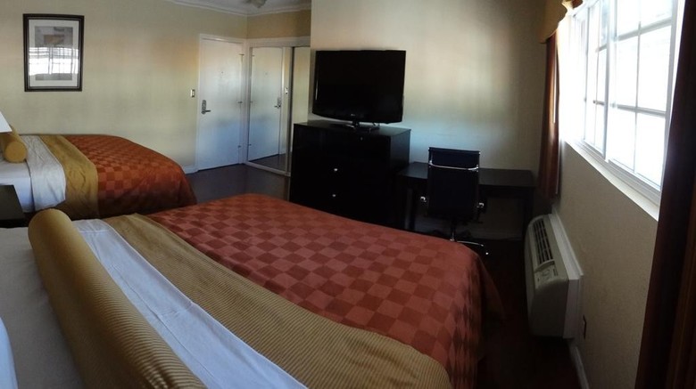 Posada Staples Center Inn