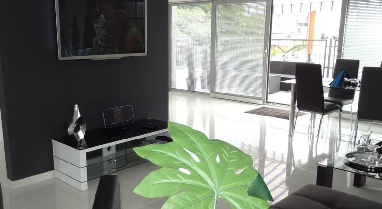 Apartment L�we