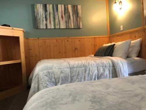 Piccadilly Motel