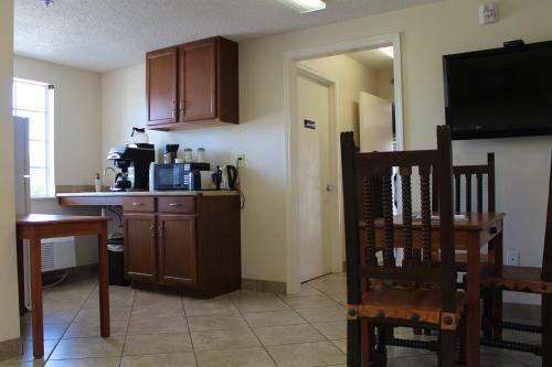 Motel Carom Inn