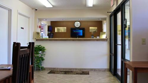 Motel Carom Inn