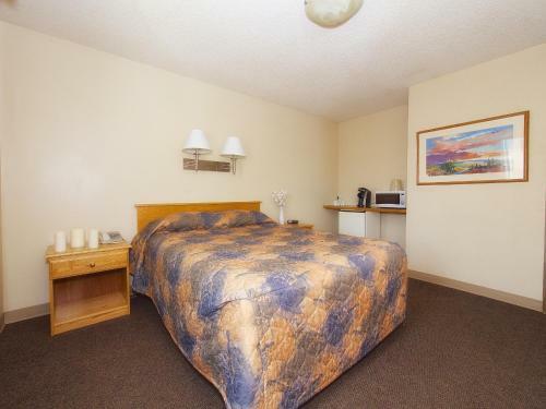 Best Canadian Motor Inns - Drayton Valley
