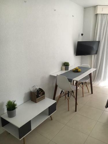 Nice Seafront Apartment