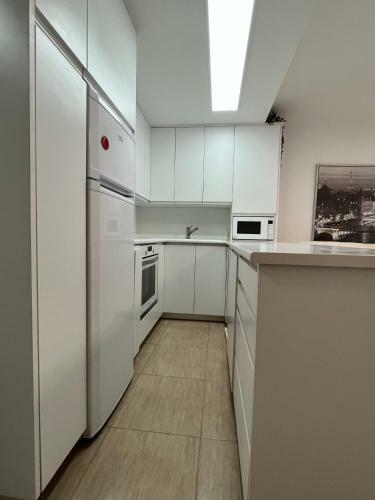 Apartamento Con Terraza,2 Min De La Playa, Ares