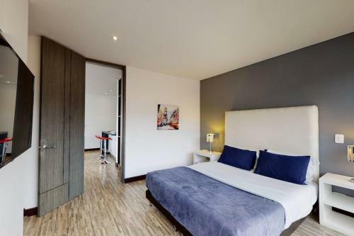 Apartamento Lujoso Apto Con Espacios Amplios Y Luz Natural