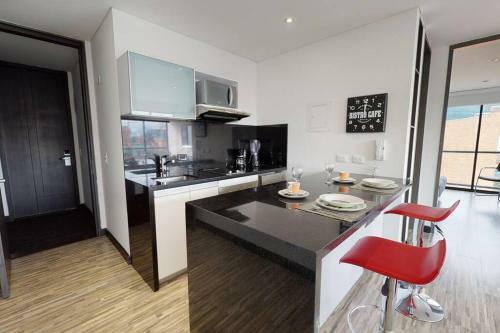 Apartamento Lujoso Apto Con Espacios Amplios Y Luz Natural