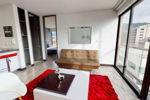 Apartamento Lujoso Apto Con Espacios Amplios Y Luz Natural