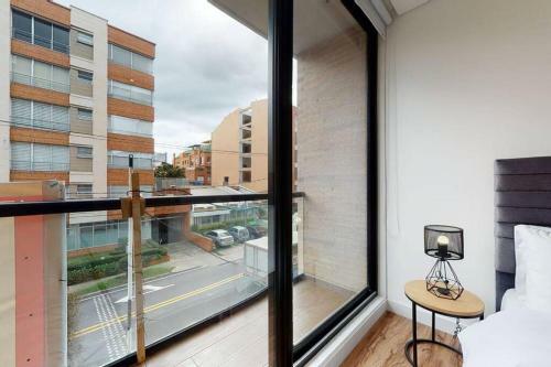 Apartamento De Dos Habitaciones Con Balcon
