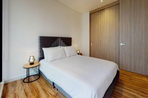 Apartamento De Dos Habitaciones Con Balcon