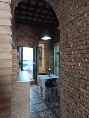Agradable Casa R�stica Con Chimenea,patio,terraza.