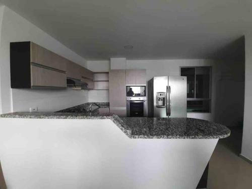 Hermoso Apartamento Con Excelente Vista Y Piscina