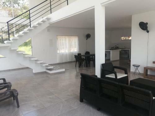 Villa Agradable Casa Campestre Carmen de Apicala, Piscina Privada