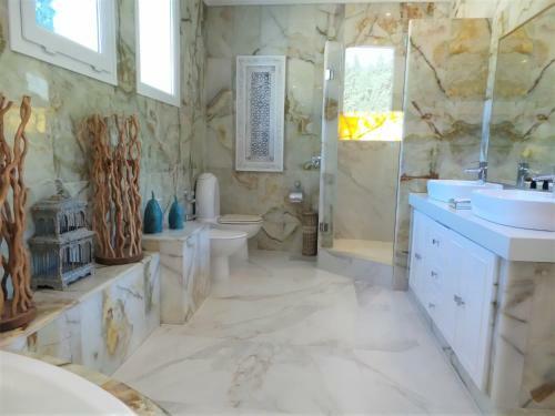 Luxury Villa With Amazing Sea Views In A Totally Private Environment