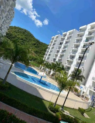 Apartamento Hermoso Apto Con Piscina Girardot A Estrenar.