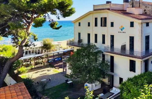 Hostal Kalima Beach