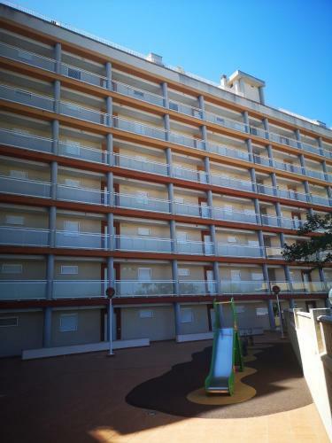 Apartamento Con Terraza Y Piscina