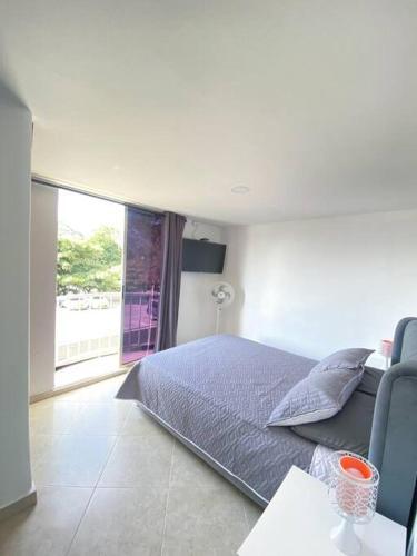 Apartamento Loma Del Indio. Cerca Al Poblado.