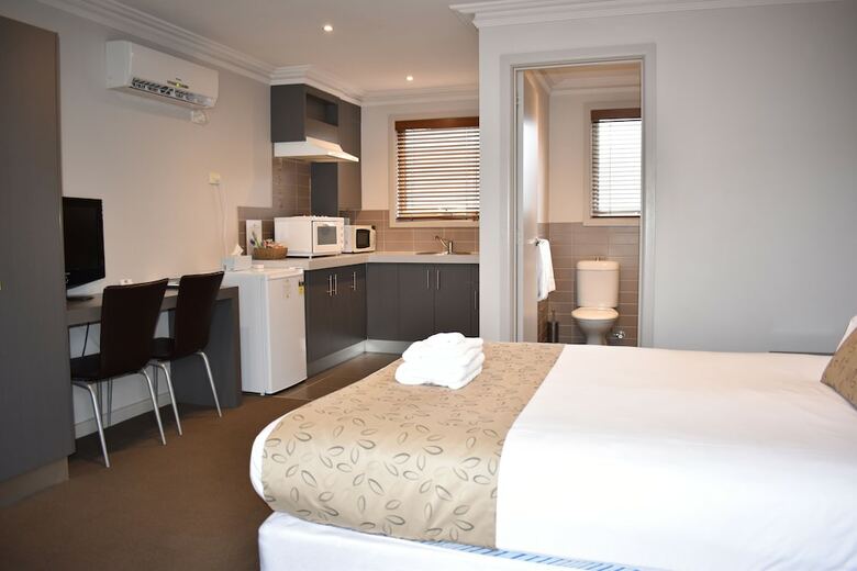 Hotel Seymours On Lydiard