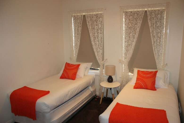 Hotel Seymours On Lydiard