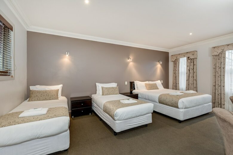 Hotel Seymours On Lydiard