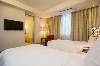 Hotel Pharos