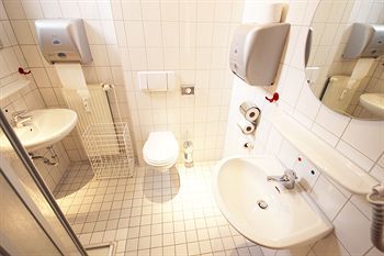 Hostal B&l Hostel
